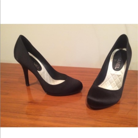 Chanel Satin Pump - Picture 7 of 8